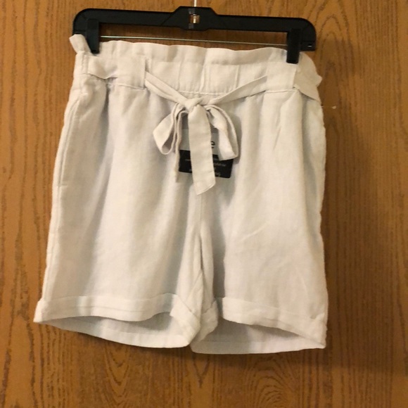 Pants - White off shorts
